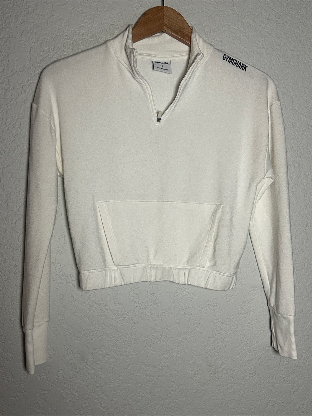 Gymshark Ivory Cream Cropped Quarter Zip Sweatshirt Pullover Athleisure Travel